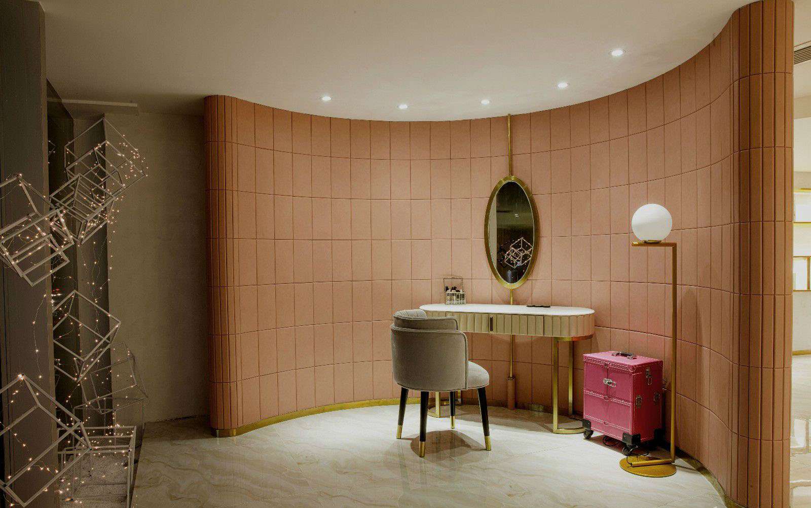 鄭州美甲店裝修設(shè)計案例