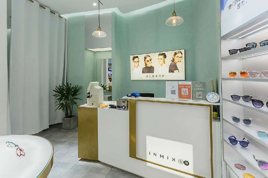 品牌眼鏡店裝修設(shè)計(jì)效果圖