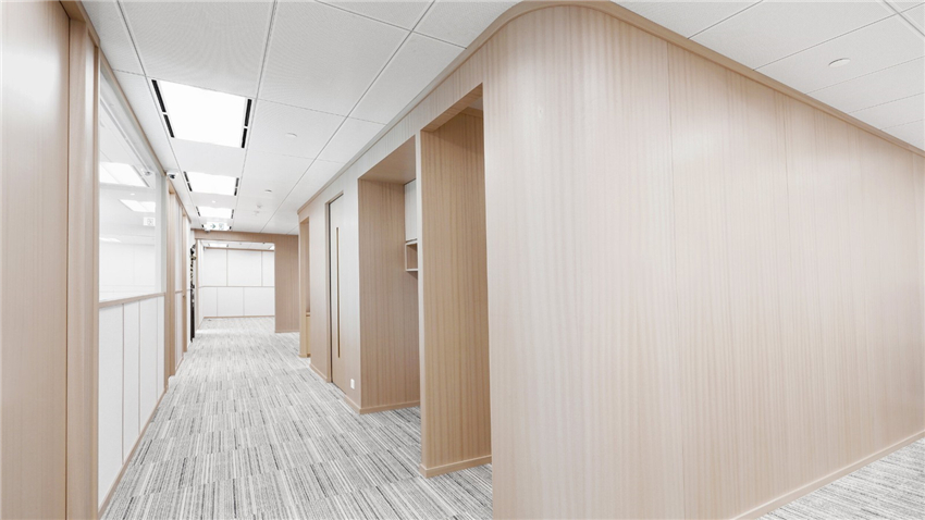 300平極簡主義辦公空間設(shè)計效果圖